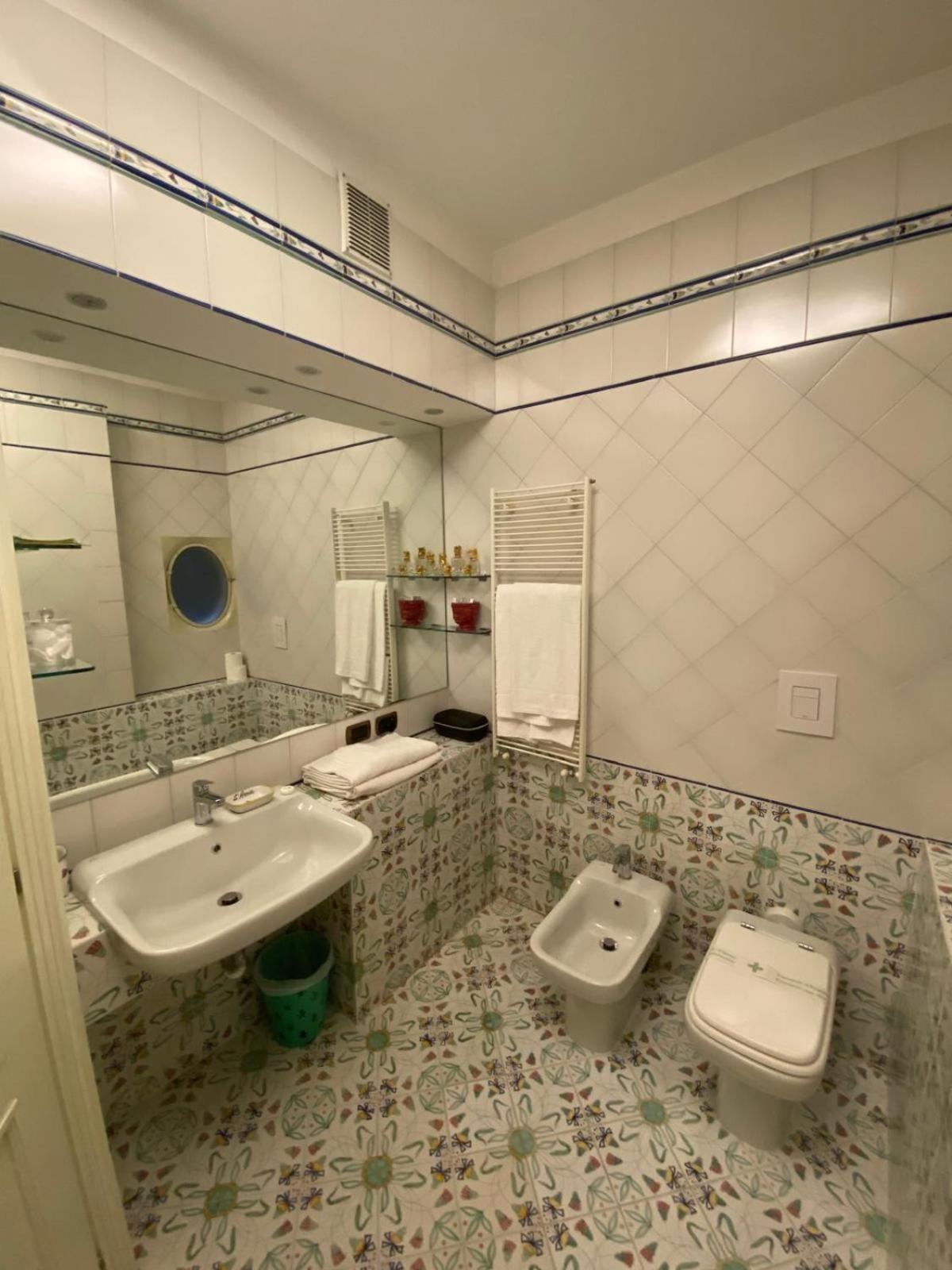 L'Arnia Apartment เนเปิลส์ ภายนอก รูปภาพ